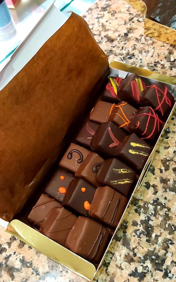 Bombones de trufa artesanos, caja de 250g. - Imagen 3