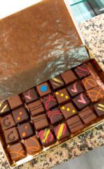 Bombones de trufa artesanos, caja de 580g. - Imagen 2