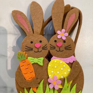 Cesta de fieltro para huevos de pascua, modelo "2 Conejos"